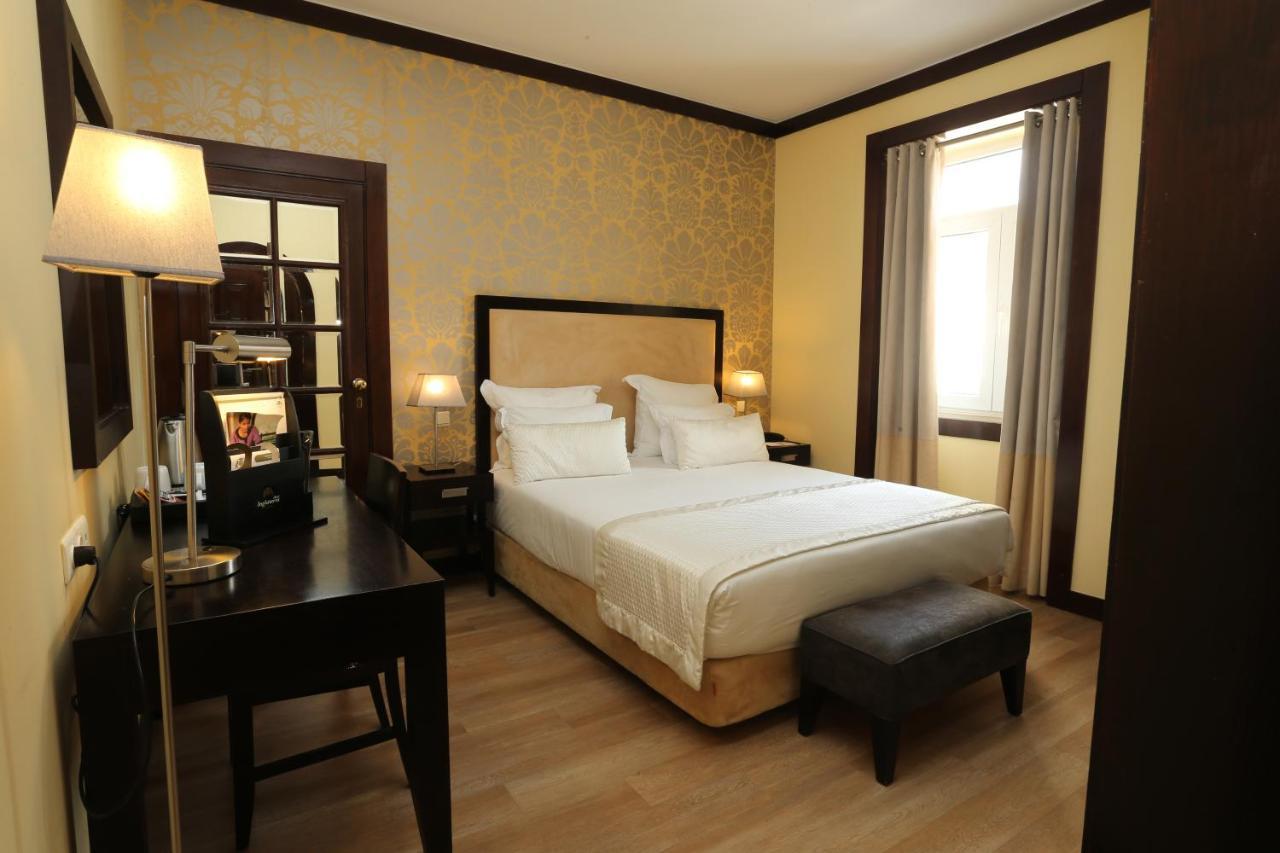 Hotel Inglaterra - Charme & Boutique 에수투릴 외부 사진