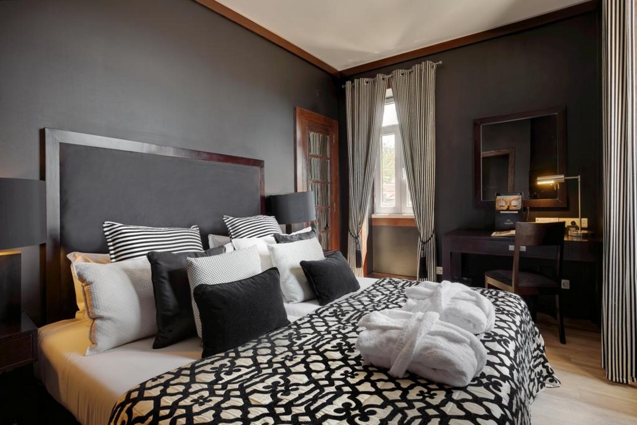 Hotel Inglaterra - Charme & Boutique 에수투릴 외부 사진