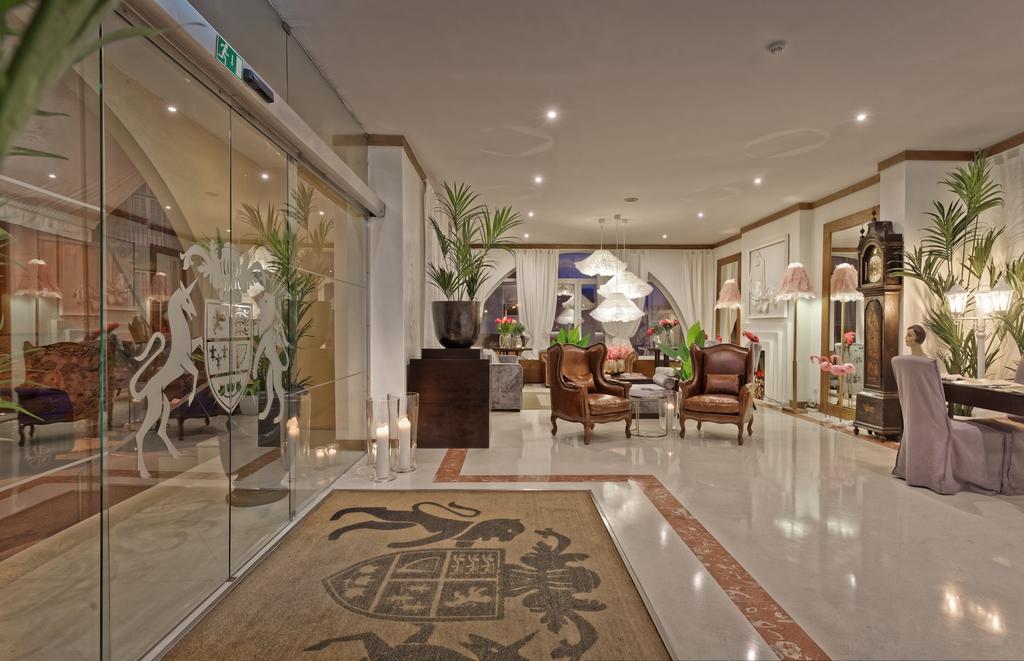 Hotel Inglaterra - Charme & Boutique 에수투릴 외부 사진